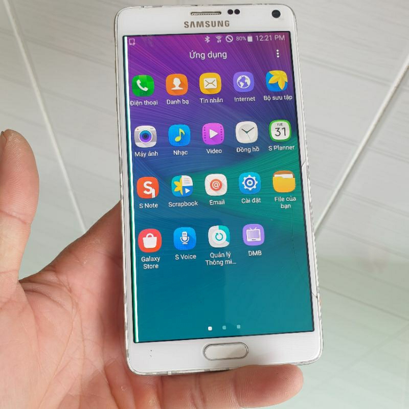 Điện thoại samsung note 4 kính nứt như hình