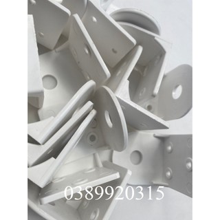 Giá treo vòi máy lọc nước