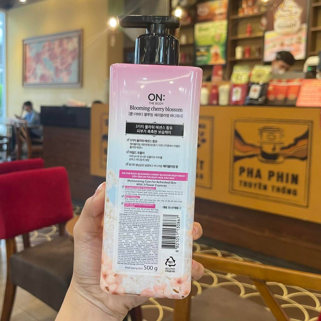 Sữa Tắm Dưỡng Ẩm Hoa Hàn Quốc 500ML