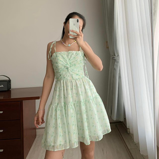 Đầm dây hoa xoắn ngực