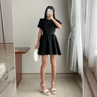 Đầm gấm xoè hoa