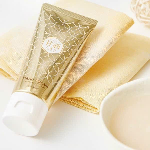 Kem Dưỡng Da Tay Nhật 𝐀𝐦𝐚𝐳𝐚𝐤𝐞 𝐊𝐨𝐦𝐚𝐜𝐡𝐢 50gr