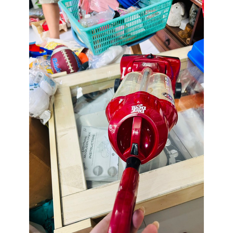 Đồ chơi máy hút bụi Toy Dirt Devil Vacuum Lot