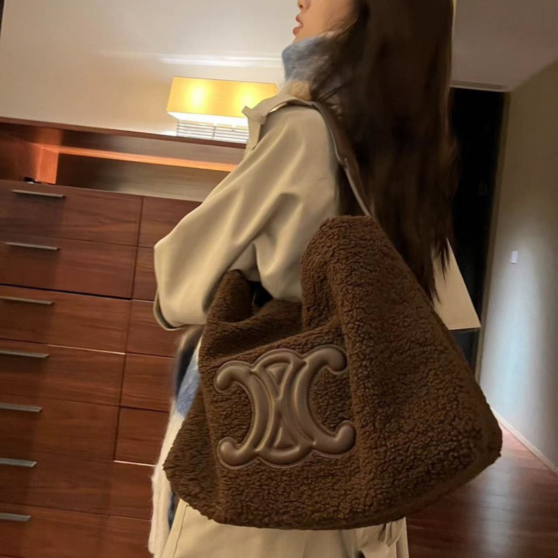 Túi đeo vai celine lông cừu size40