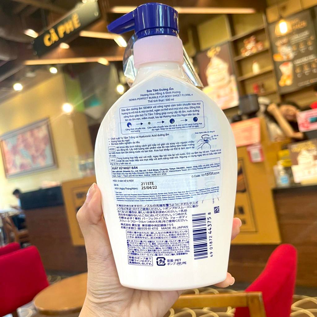 Sữa Tắm Dưỡng Ẩm Hương Hoa Hồng & Đinh Hương Senka Perfect Bullbe For Body Sweet Floral n 500ML