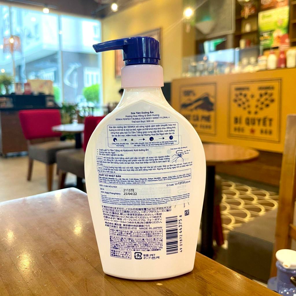 Sữa Tắm Dưỡng Ẩm Hương Hoa Hồng & Đinh Hương Senka Perfect Bullbe For Body Sweet Floral n 500ML