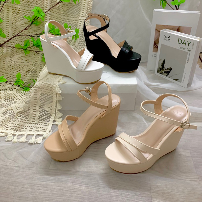 Giày sandal nữ, giày sandal đế xuồng 12cm Degoshin - tôn dáng, nhẹ êm và chắc chân