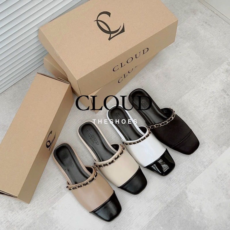 Giày nữ bít mũi quai xích