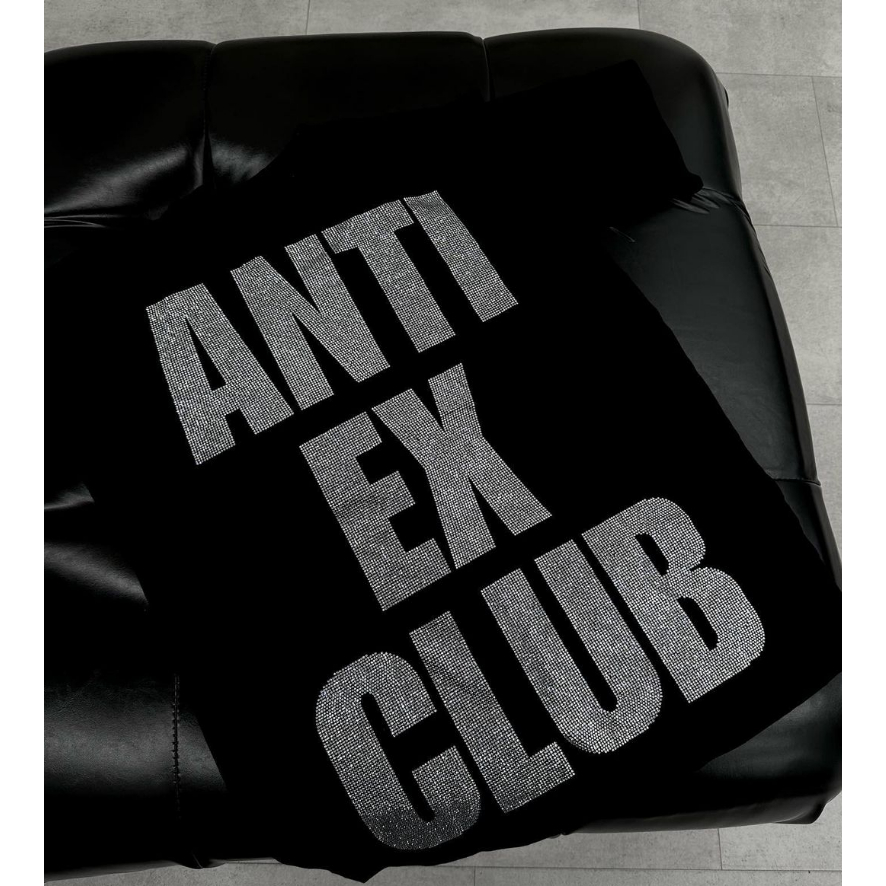 ANTI EX CLUB - ÁO THUN ĐÍNH ĐÁ UNISEX PHENOMENAL