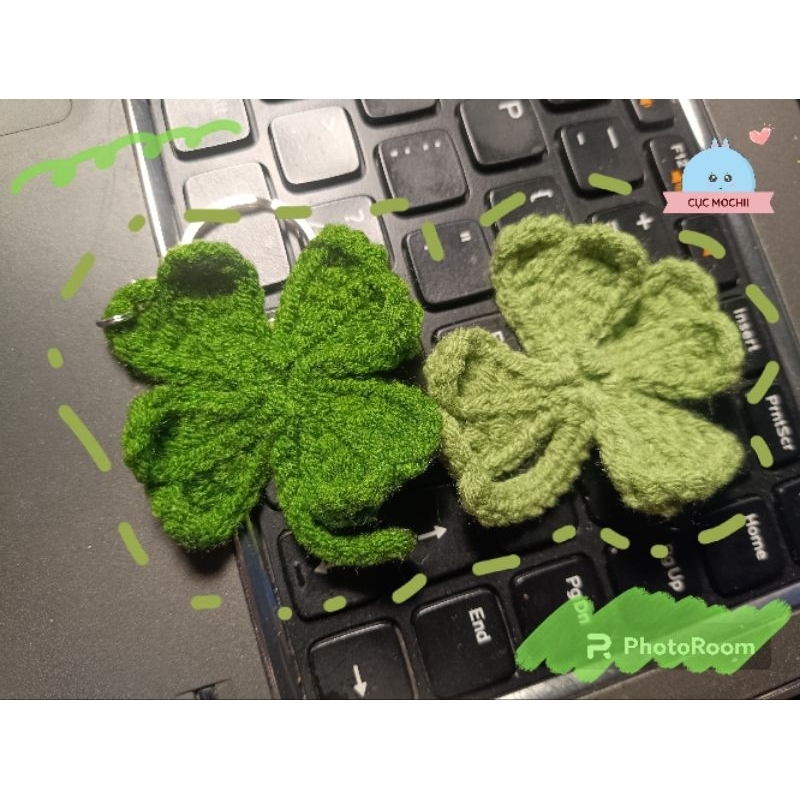 Móc khoá len cỏ bốn lá may mắn