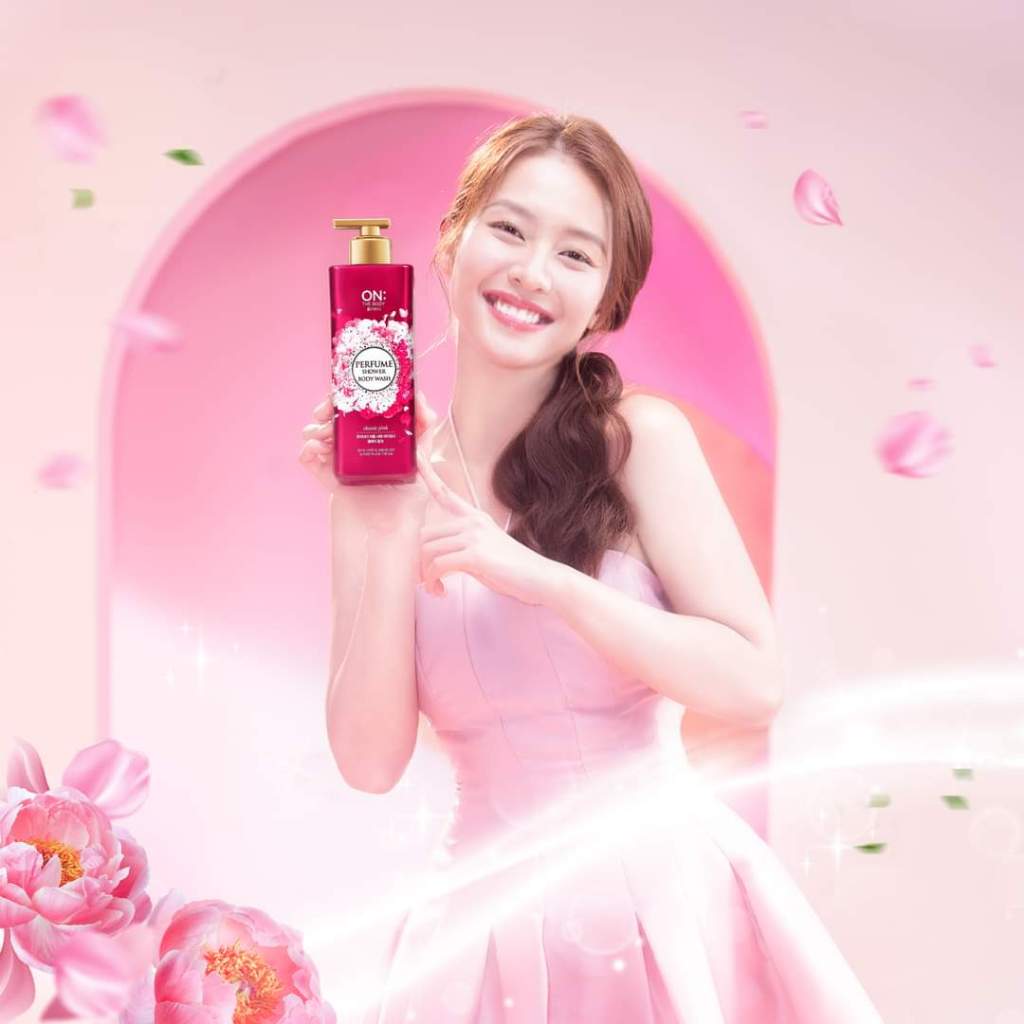 [Chỉ còn 145.000] Sữa tắm dưỡng ẩm hương nước hoa On: The Body Perfume Classic Pink 1000g