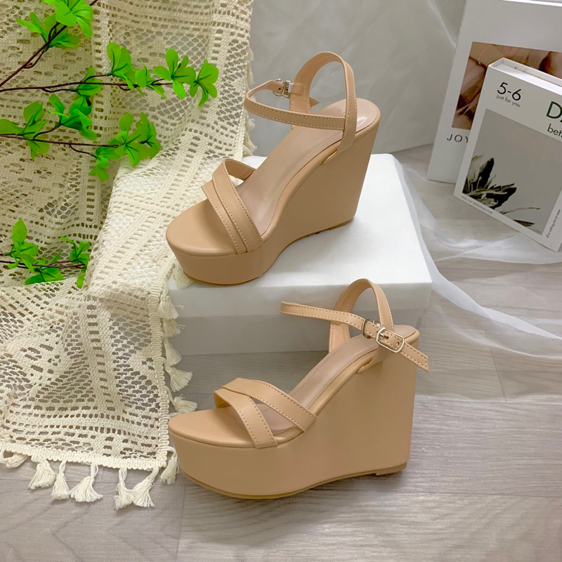 Giày sandal nữ, giày sandal đế xuồng 12cm Degoshin - tôn dáng, nhẹ êm và chắc chân