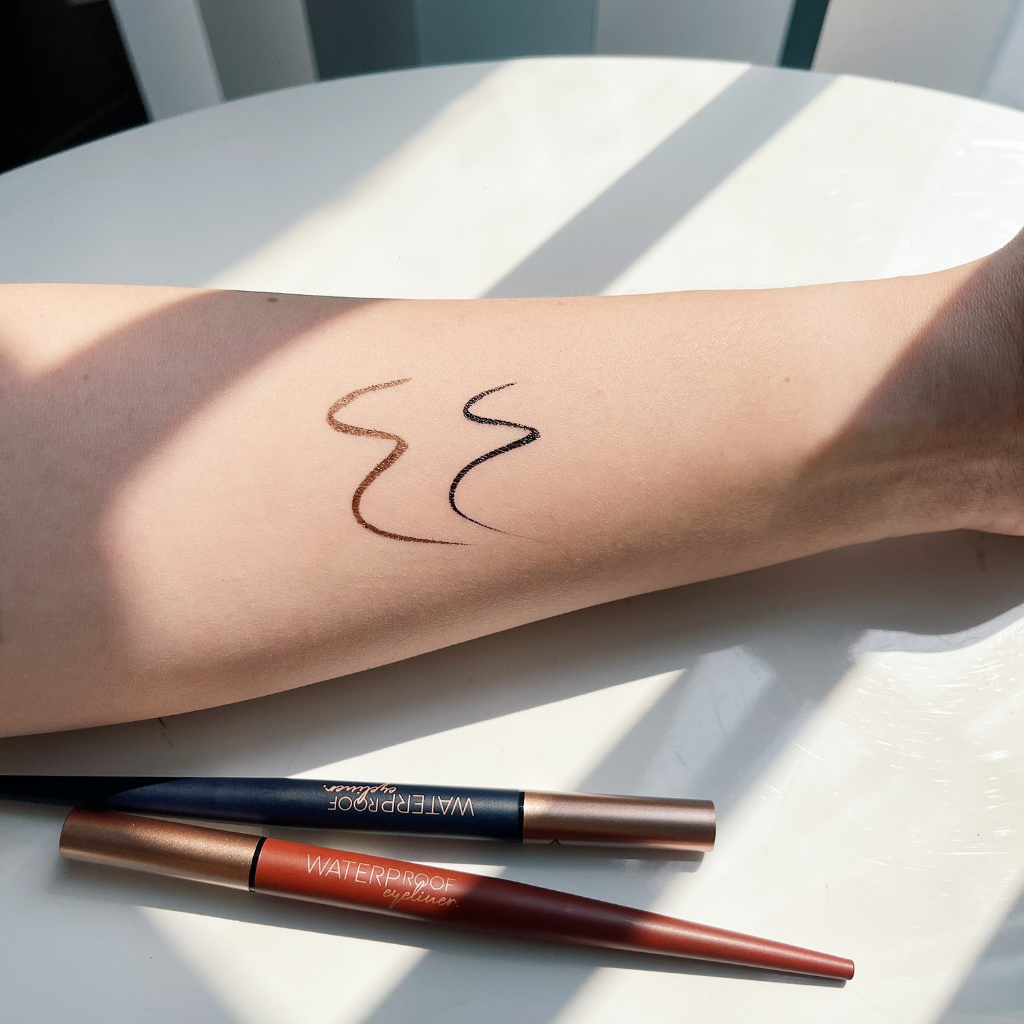 Bút Kẻ Mắt Nước Chống Trôi Vacosi Natural Studio Waterproof Eyeliner