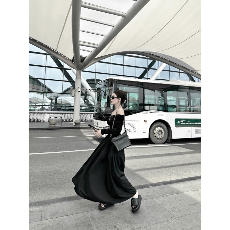 Đầm bẹt vai tay dài