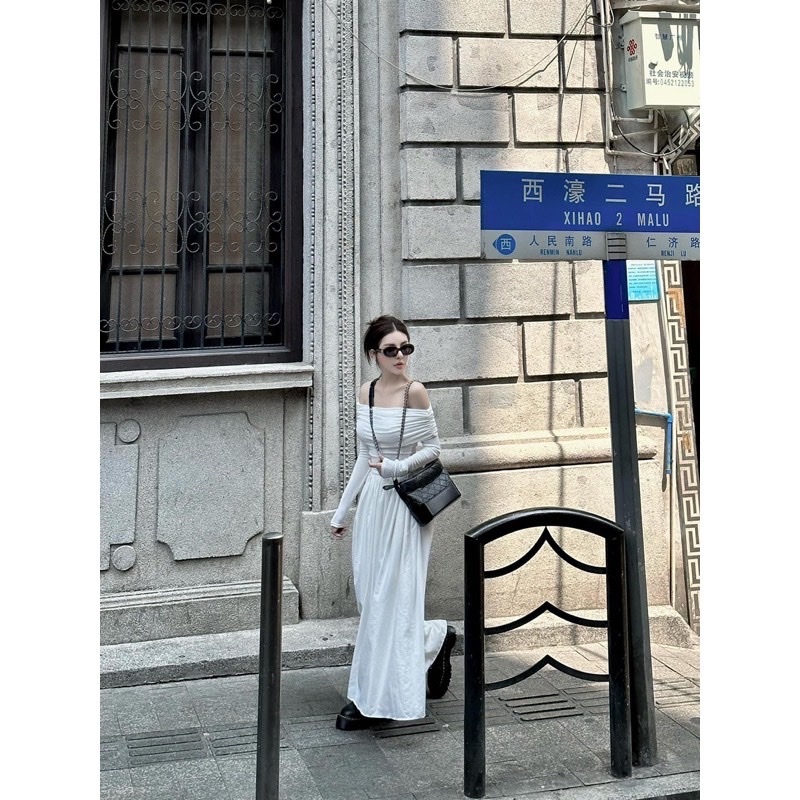 Đầm bẹt vai tay dài