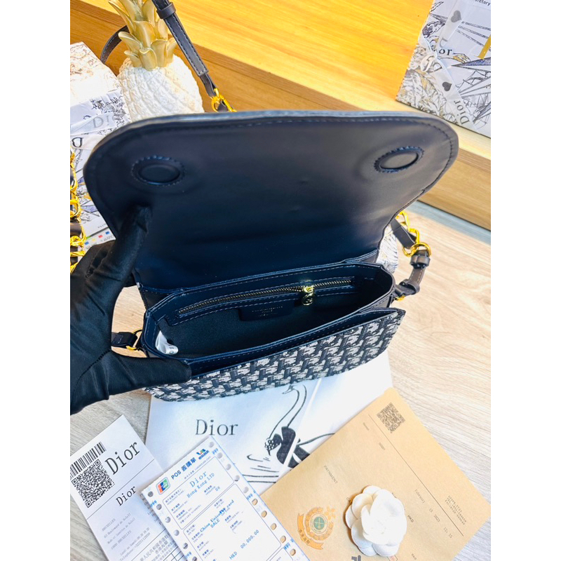 Túi CD Signature Bag 2023 da trơn size 21x14cm