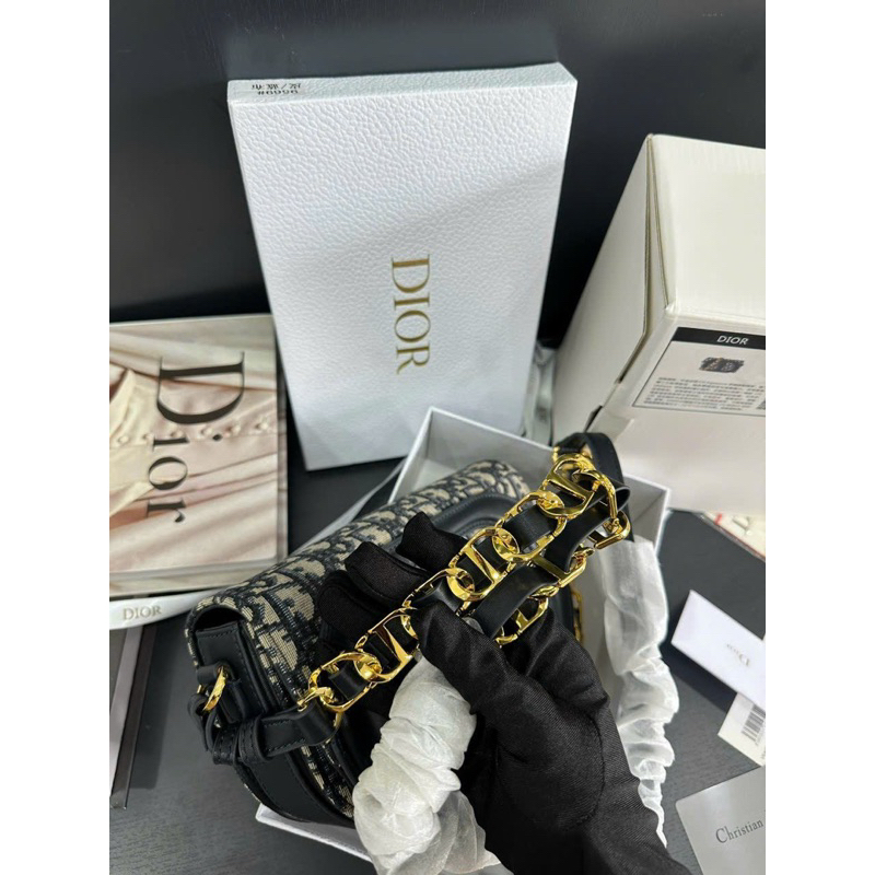 Túi CD Signature Bag 2023 da trơn size 21x14cm