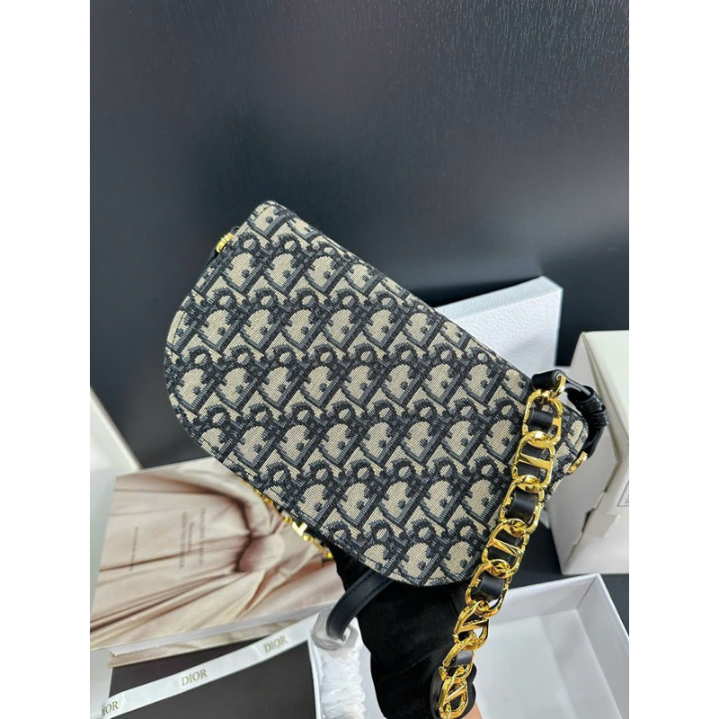 Túi CD Signature Bag 2023 da trơn size 21x14cm