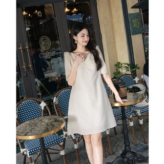 OLV - Đầm Brynlee V Neck Dress