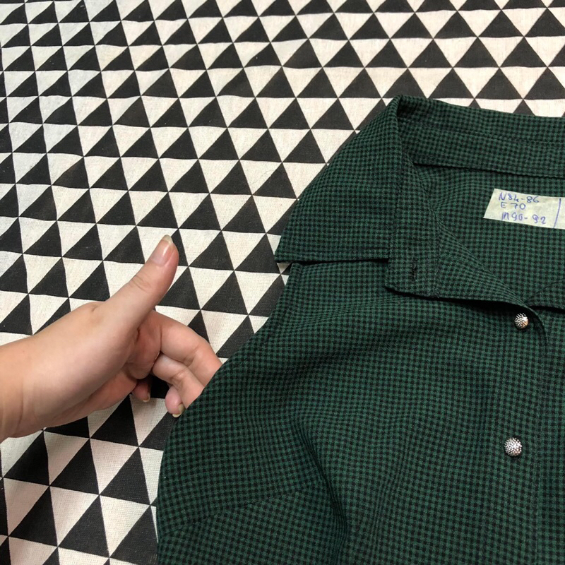 Jumpsuit xanh lá cột dây caro kiểu