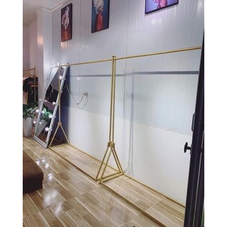 Kệ đơn treo quần áo shop chân chữ Y