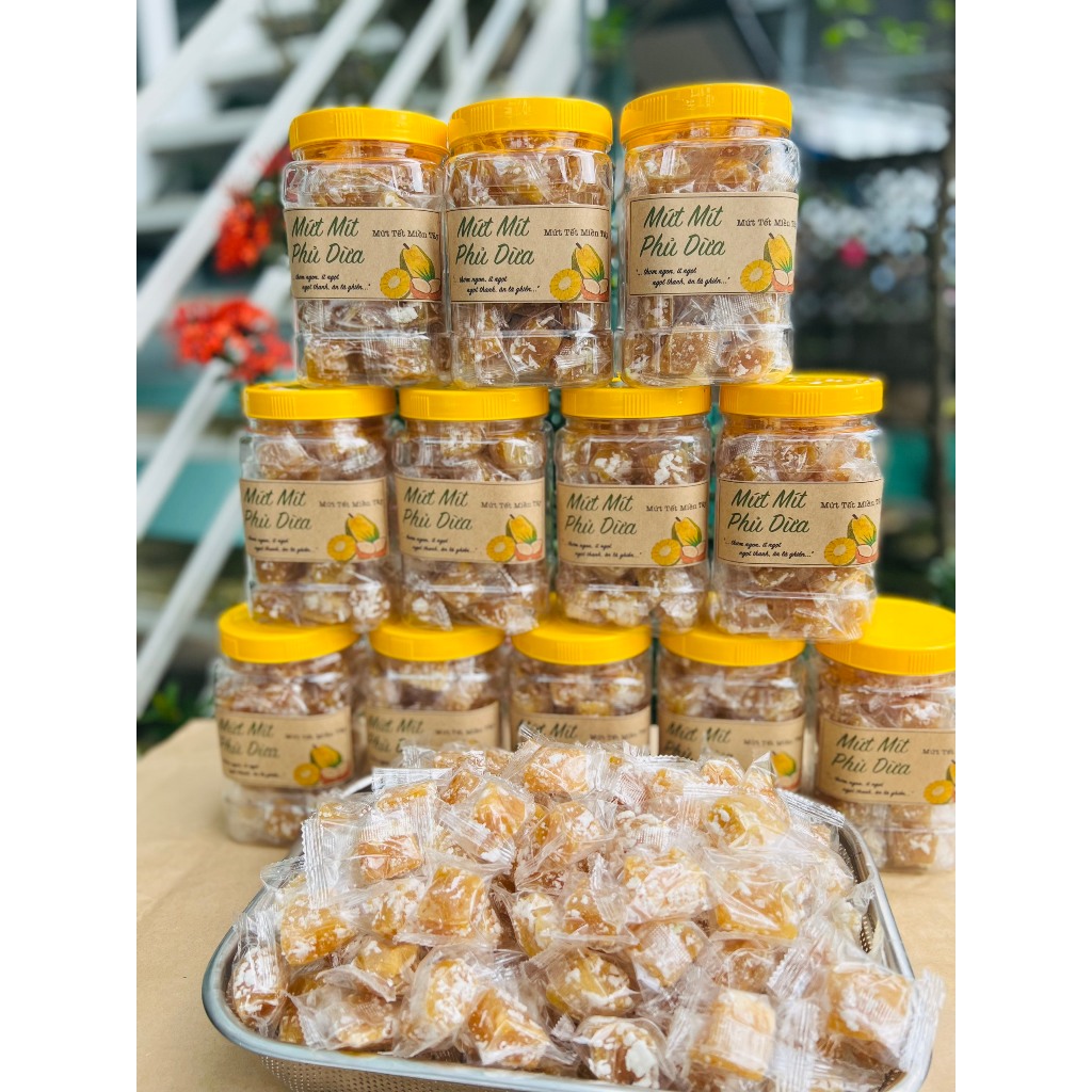 Hôp 500g mứt mít phủ dừa siêu ngon