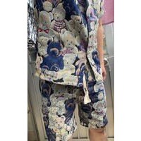 Bộ Quần Áo Sơ Mi Cổ Đức Vải Gấm Hoạ tiết Gấu Misa Cộc Tay