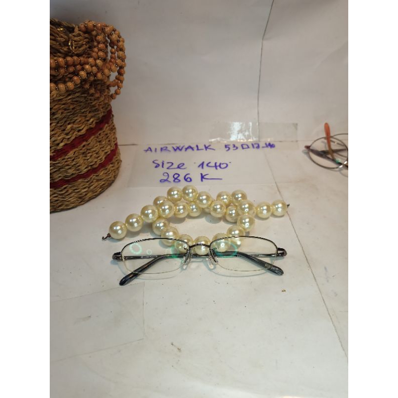 Gọng kính si Nhật Bản, nam size 14 titan đẹp.