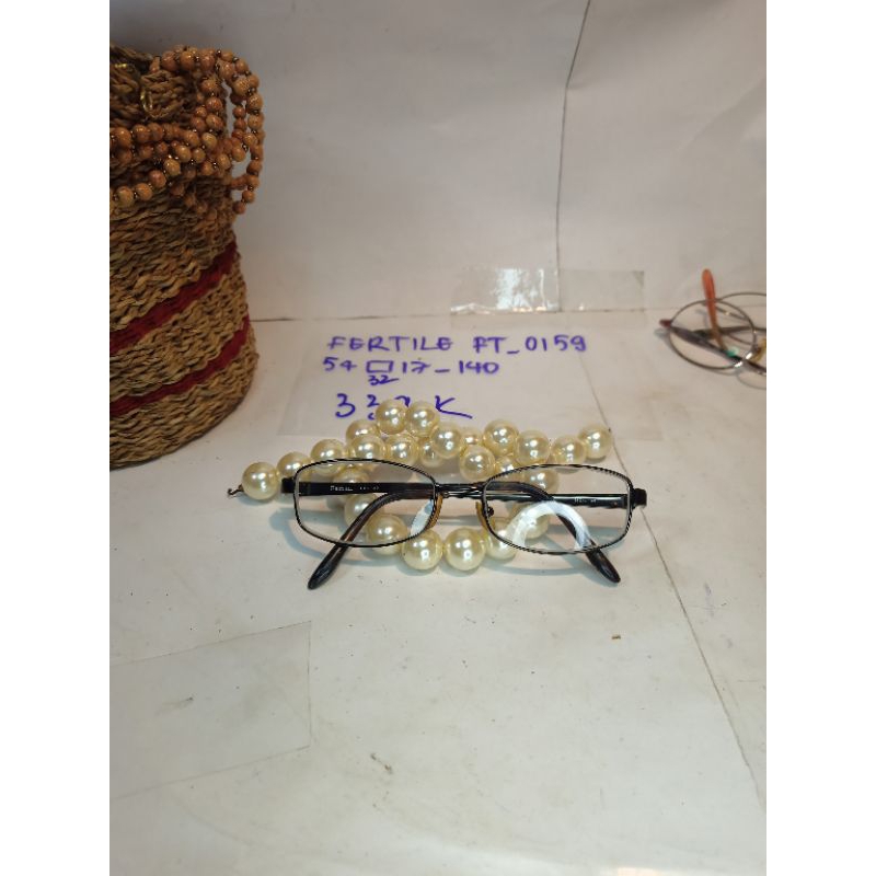 Gọng kính si Nhật Bản, nam size 14 titan đẹp.