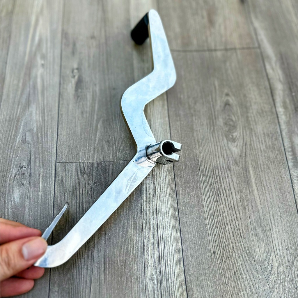 Cần số Takegawa Inox 304 Wave Future bàn chân