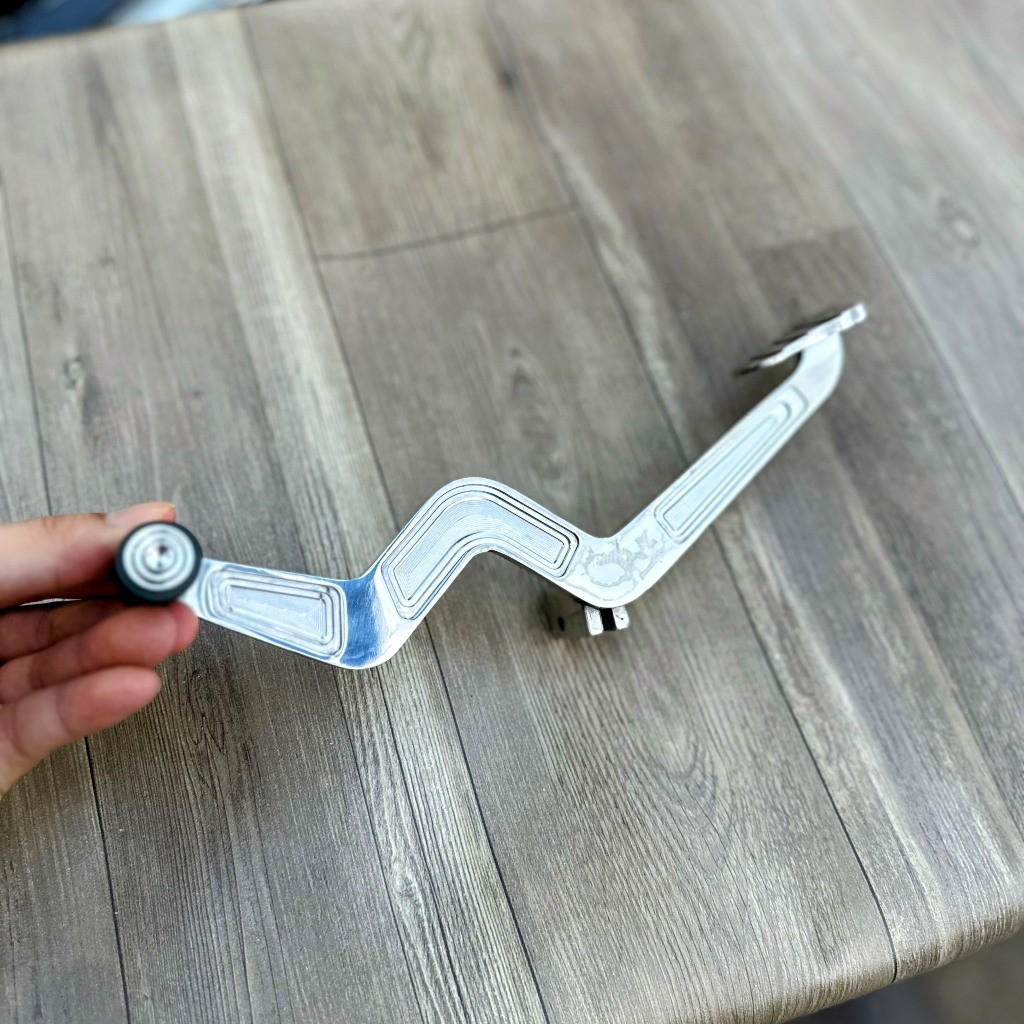 Cần số Takegawa Inox 304 Wave Future bàn chân