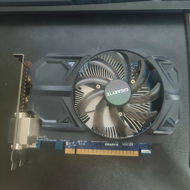 Card đồ họa Gigabyte GTX 750 2gb DDR5 128bit - chơi tốt PUBG - đột kich - GTA V - Card đồ họa Giga GTX 750 2gb 20