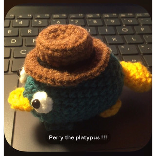 Móc len / móc khoá thú mỏ vịt perry (perry the platypus) handmade (ảnh thật shop chụp)