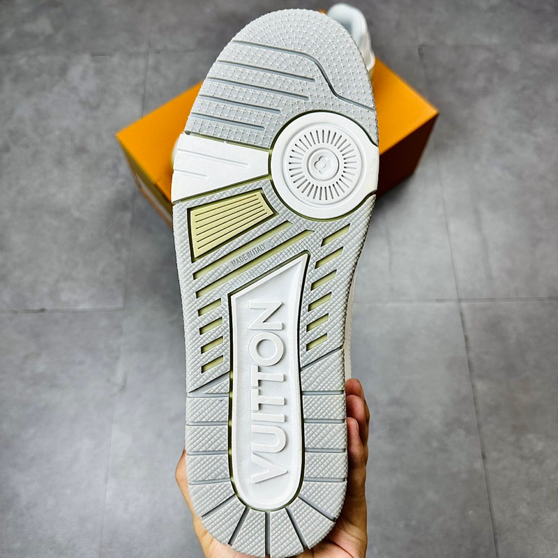 Giày Thể Thao Louis Vuitton LV Trainer 54 Signature White Bản Da Trắng Xám Phản Quang Full Box