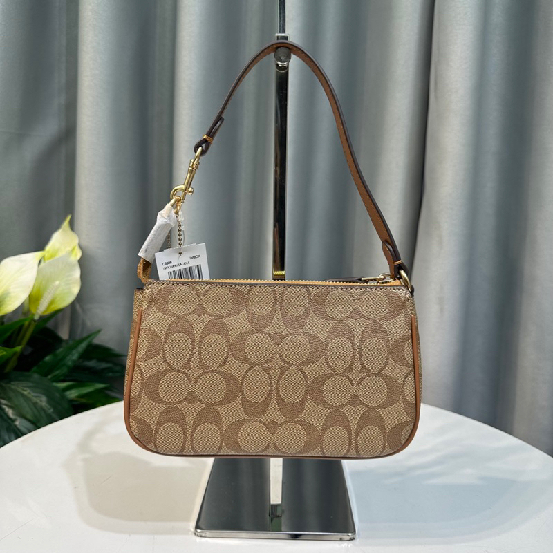 Túi Coach Nolita thuyền kẹp nách xuất chuẩn