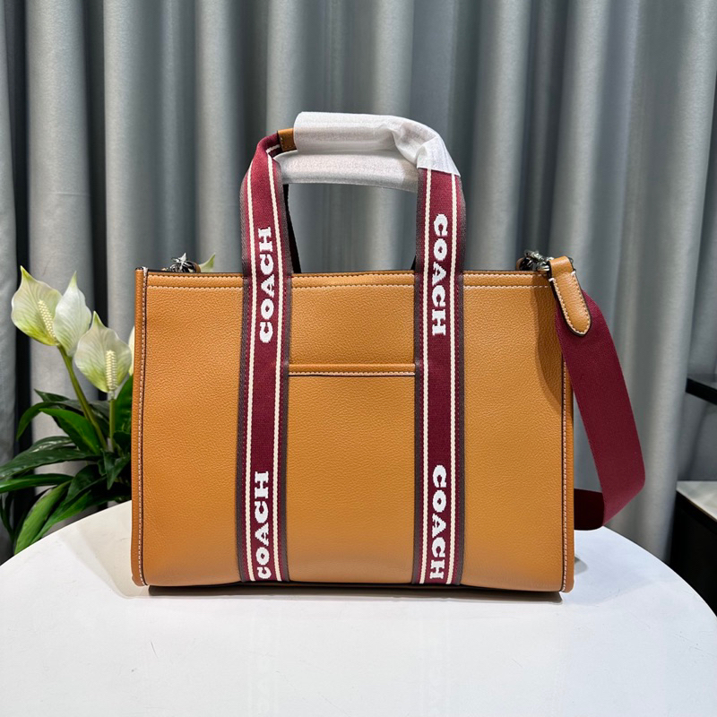 Túi tote Coach Smith chất liệu da thật
