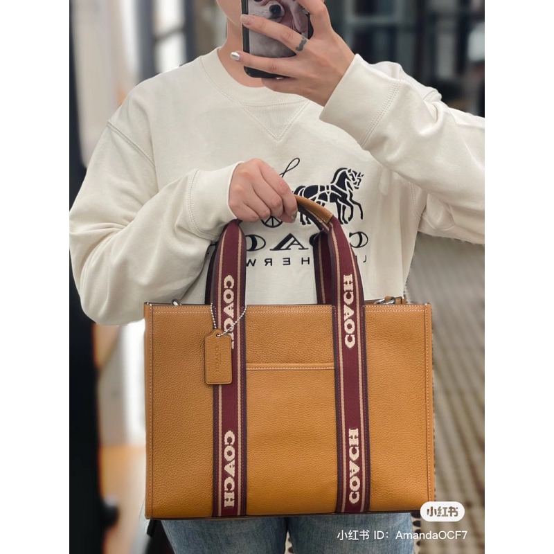 Túi tote Coach Smith chất liệu da thật