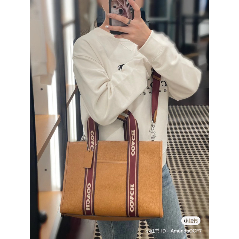 Túi tote Coach Smith chất liệu da thật