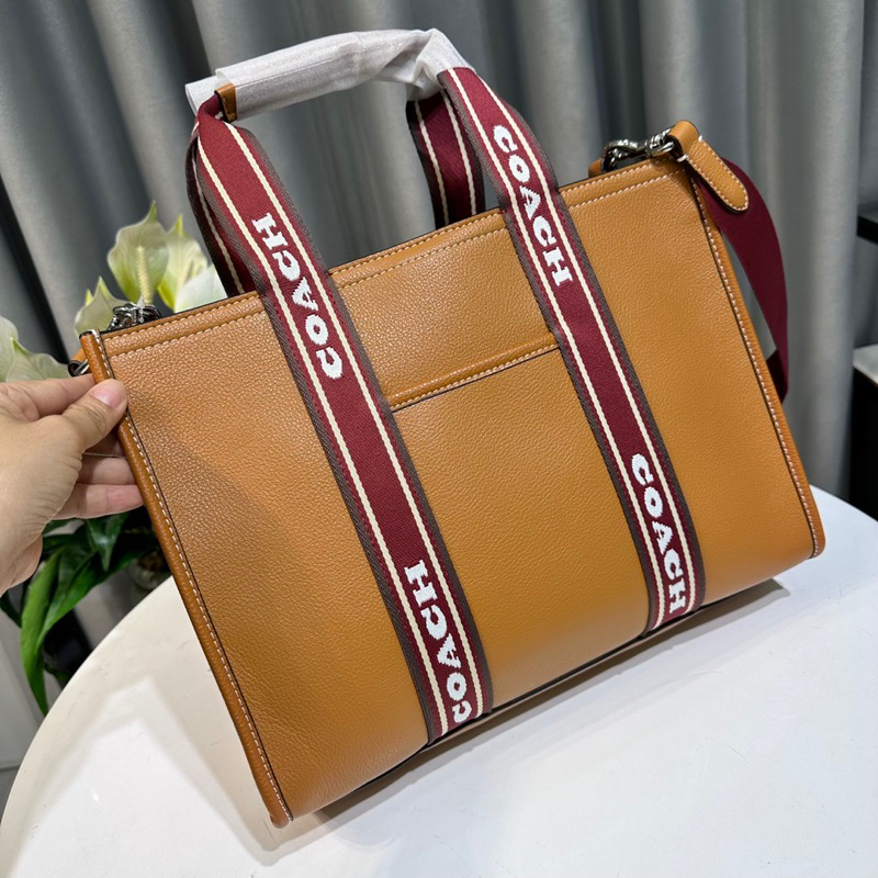 Túi tote Coach Smith chất liệu da thật