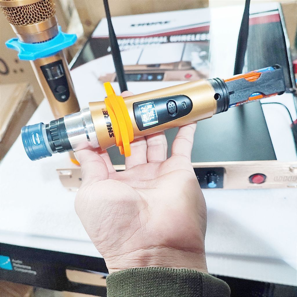 Xả kho lấy tương tác .. mic không dây SHURE SH 300 G SH300G chất âm hay hình thức đẹp giá chỉ như mic dây sóng xa tiết