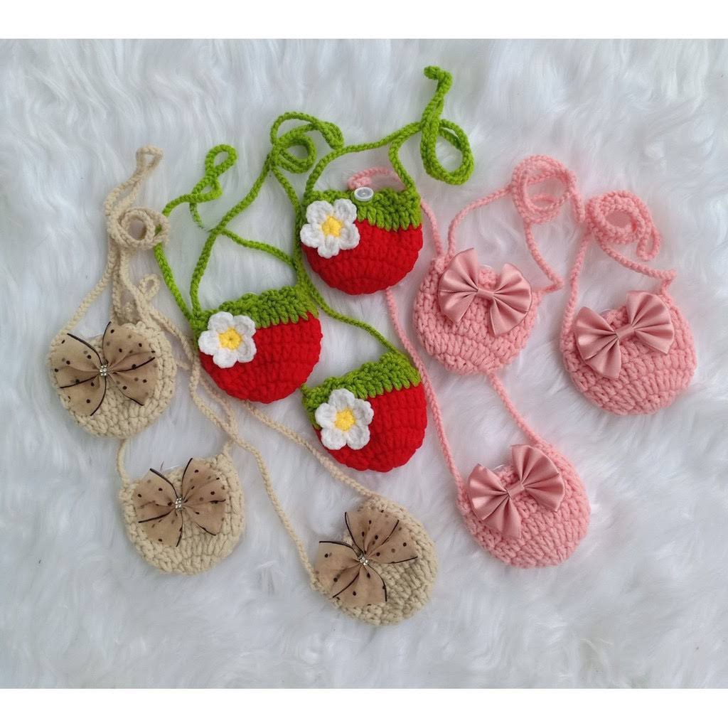 Túi đựng tỏi cho bé móc vải len, có dây đeo