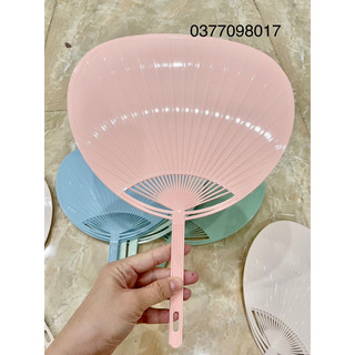 Quạt Nhựa Cầm Tay Siêu Mát