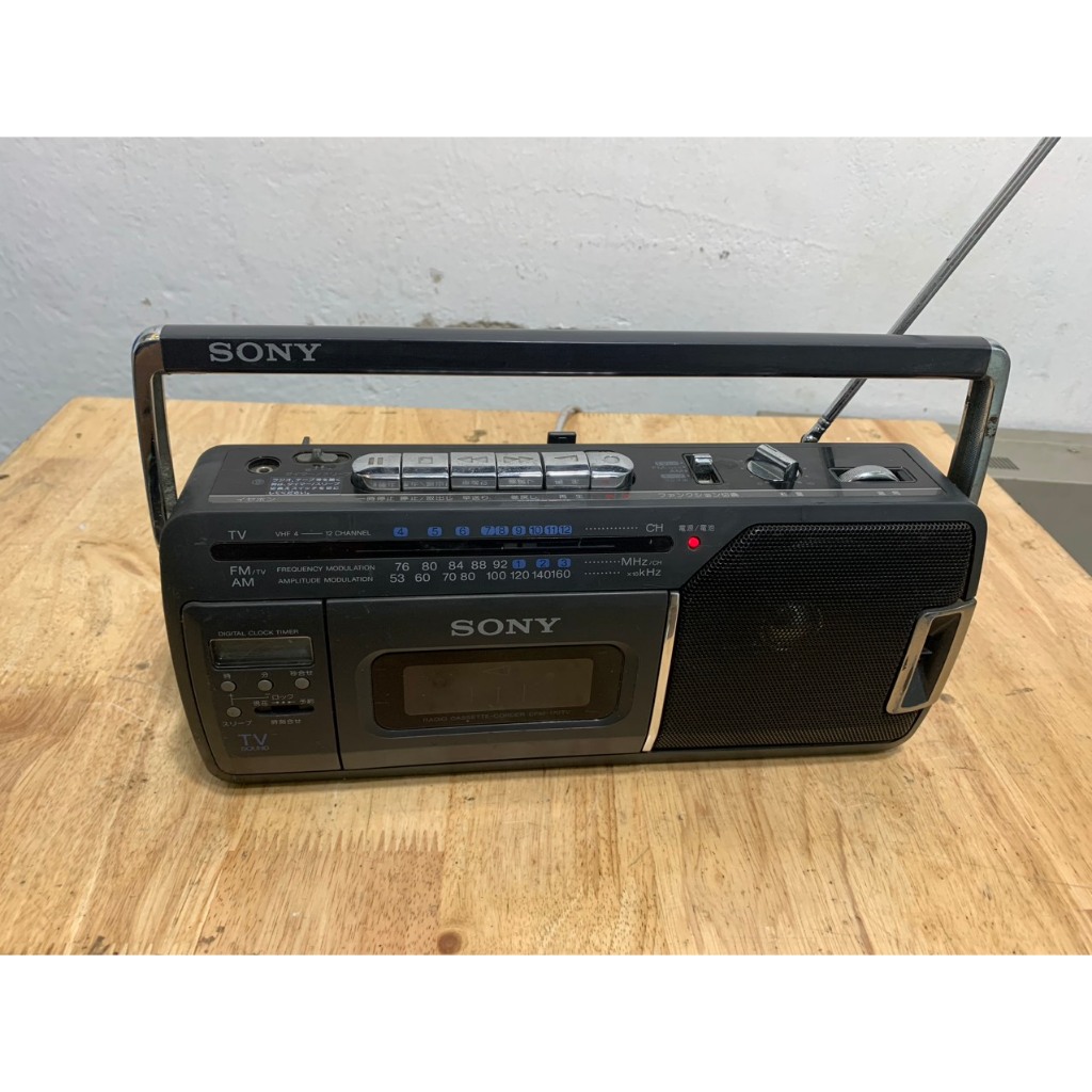 Bán em đài Cassette  Radio SONY  CFM - 170TV bãi nhật về hát tốt