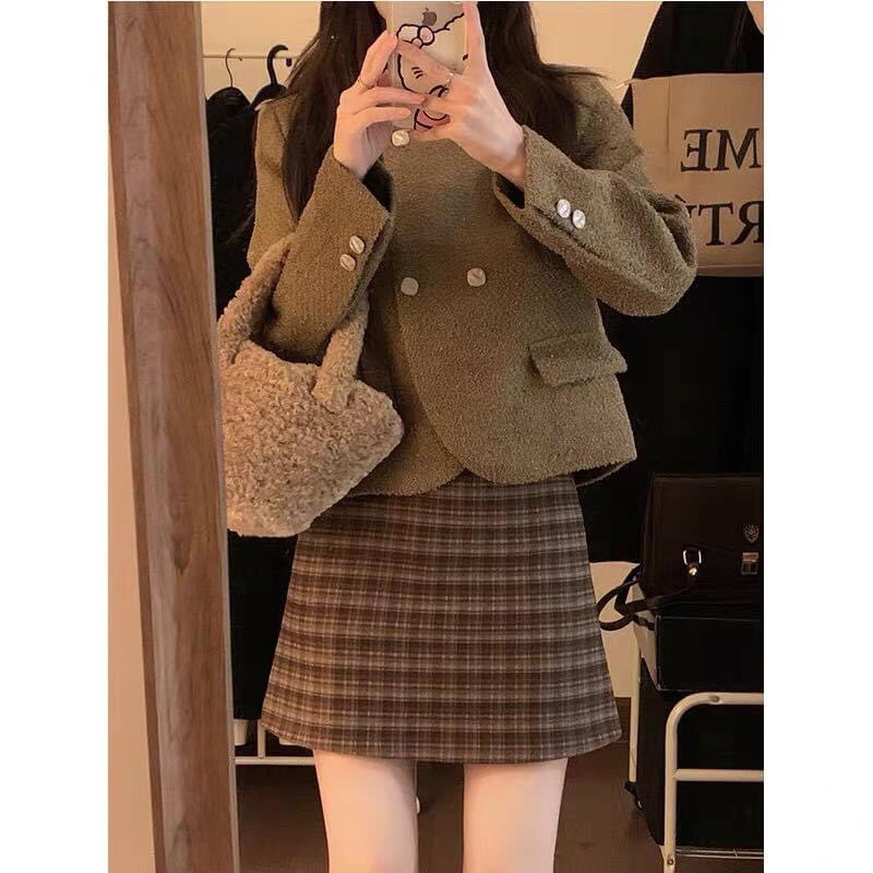 Chân váy caro nhỏ vitage phù hợp cho mùa thu đông ấm áp