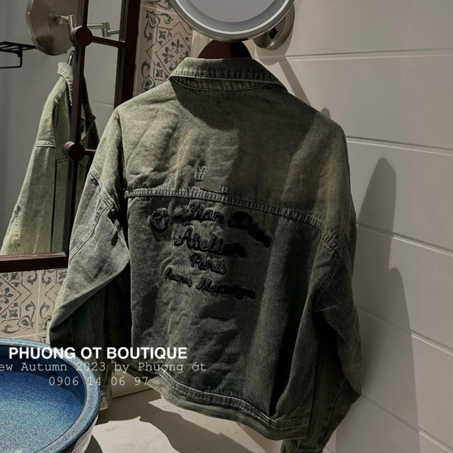 Áo khoác bò jeans nữ thêu chữ siêu hot 2023 dành cho mọi cô nàng