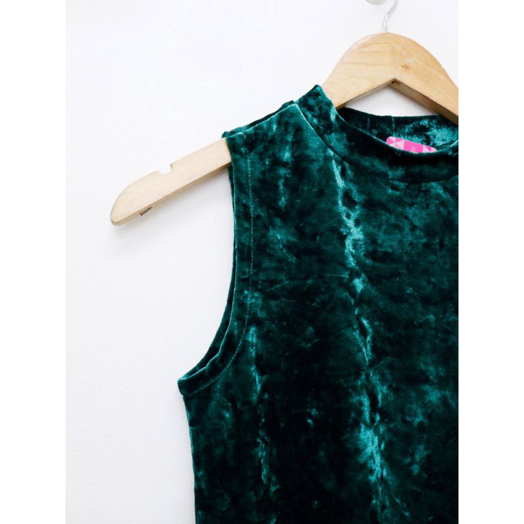 C3680 - 	Áo sát nách nhung cổ tròn trơn