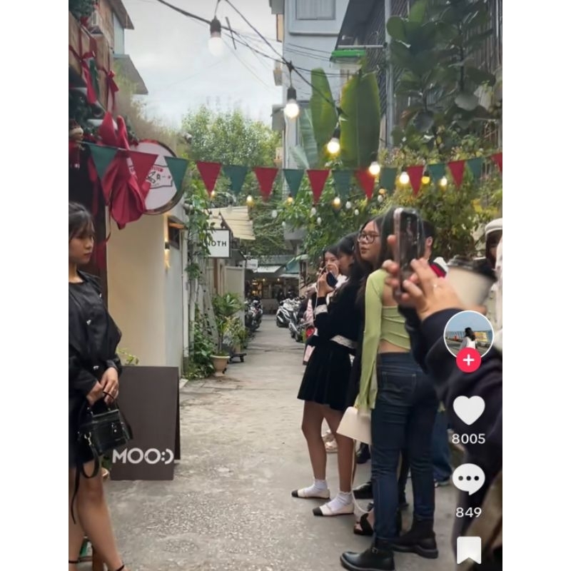 Dây cờ tam giác màu xanh đỏ trang trí Giáng Sinh, Lều camping Picnic dây cờ dài 3.6 - 3.8m, Treo tường,Sinh nhật,Decor