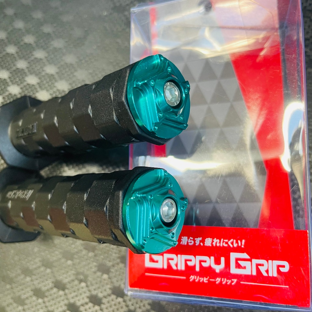 COMBO BAO TAY DAYTONA + GÙ NHÔM, CỤC CAO SU - Bền, Bám Tay, Không Rích, Lắp Được Nhiều Dòng Xe Máy, Xe Điện