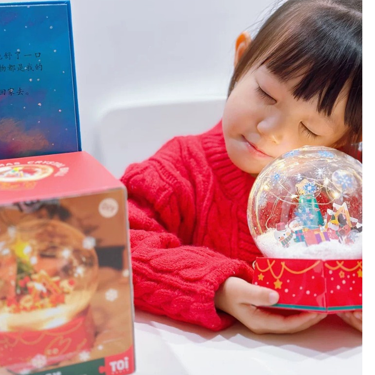 Đồ chơi Noel DIY tự làm quả cầu tuyết đón Giáng Sinh Christmas Crystal ball hãng TOI đồ chơi thủ công có đèn led