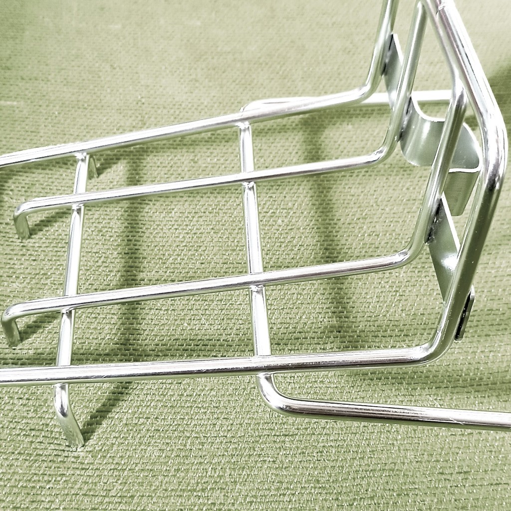 Baga mũi xe cub inox bóng sáng